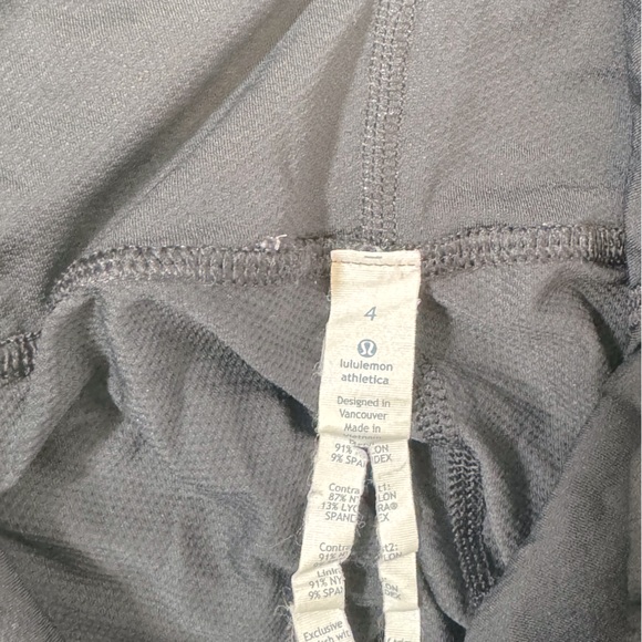 Lululemon tank with built in bra - Picture 3 of 3